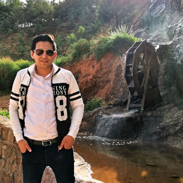 فرزاد آقایی